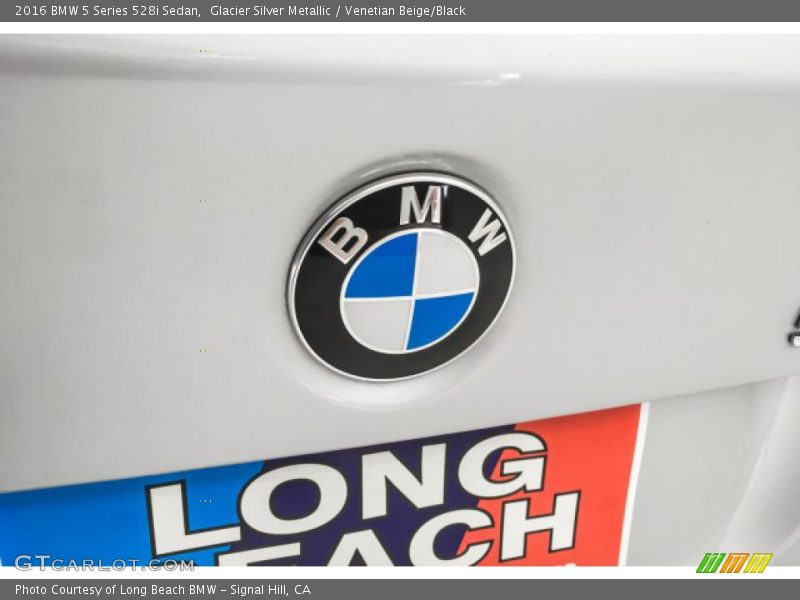 Glacier Silver Metallic / Venetian Beige/Black 2016 BMW 5 Series 528i Sedan
