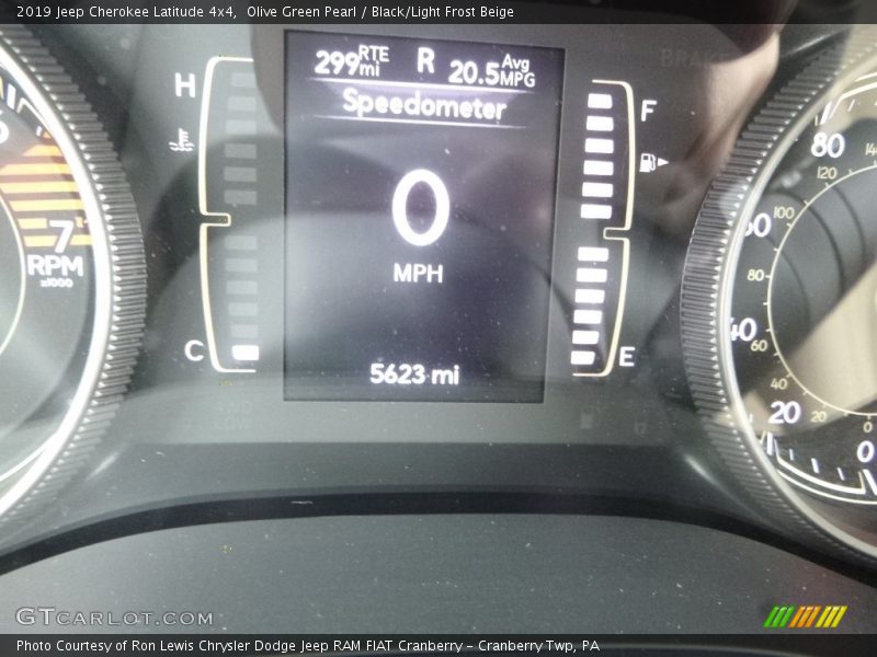 Olive Green Pearl / Black/Light Frost Beige 2019 Jeep Cherokee Latitude 4x4