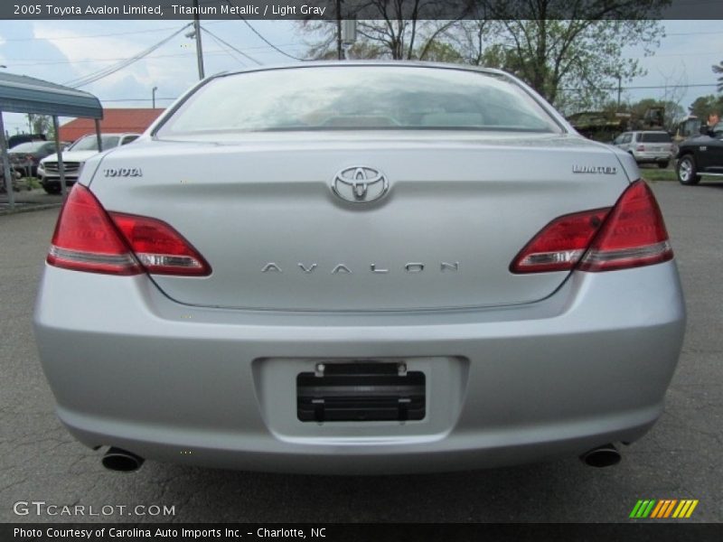 Titanium Metallic / Light Gray 2005 Toyota Avalon Limited