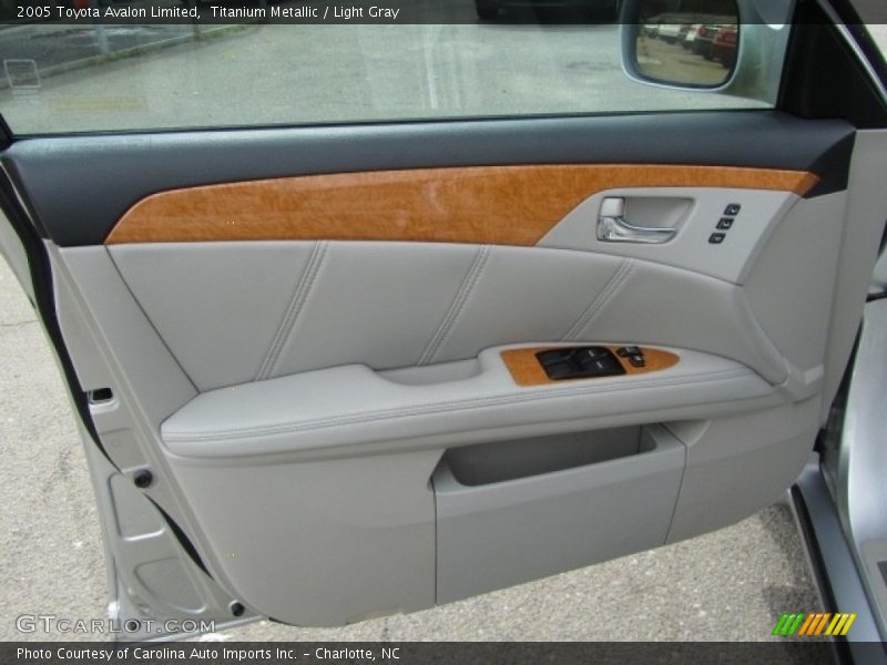 Titanium Metallic / Light Gray 2005 Toyota Avalon Limited