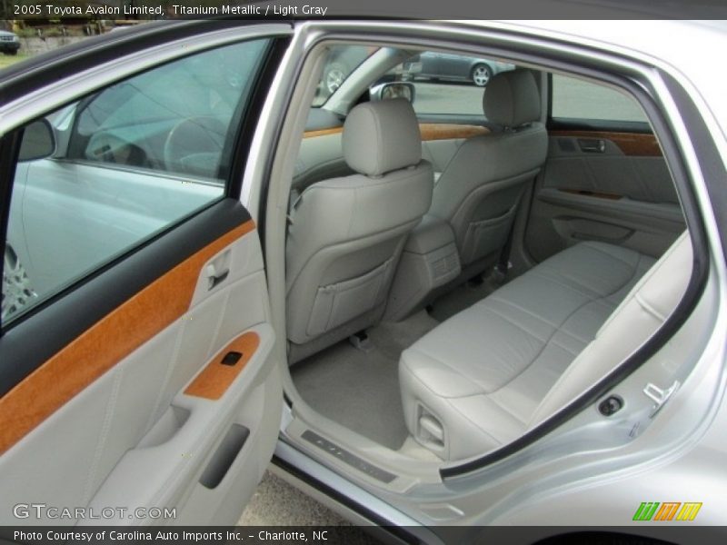 Titanium Metallic / Light Gray 2005 Toyota Avalon Limited