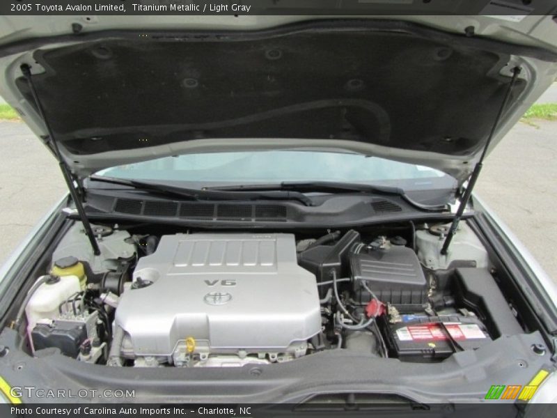 Titanium Metallic / Light Gray 2005 Toyota Avalon Limited