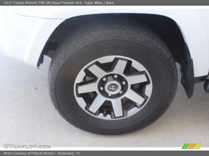 Super White / Black 2017 Toyota 4Runner TRD Off-Road Premium 4x4