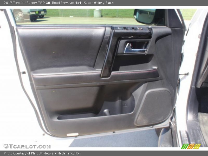 Super White / Black 2017 Toyota 4Runner TRD Off-Road Premium 4x4