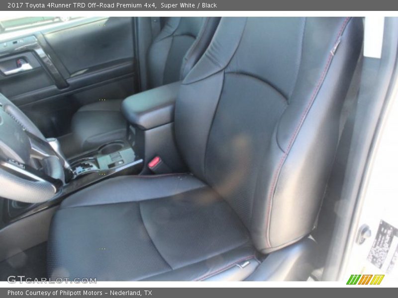Super White / Black 2017 Toyota 4Runner TRD Off-Road Premium 4x4