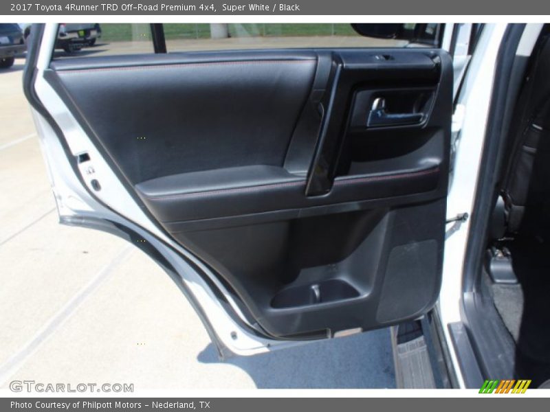 Super White / Black 2017 Toyota 4Runner TRD Off-Road Premium 4x4