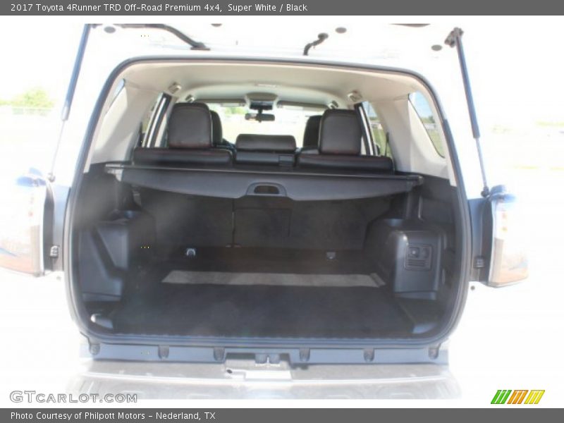 Super White / Black 2017 Toyota 4Runner TRD Off-Road Premium 4x4