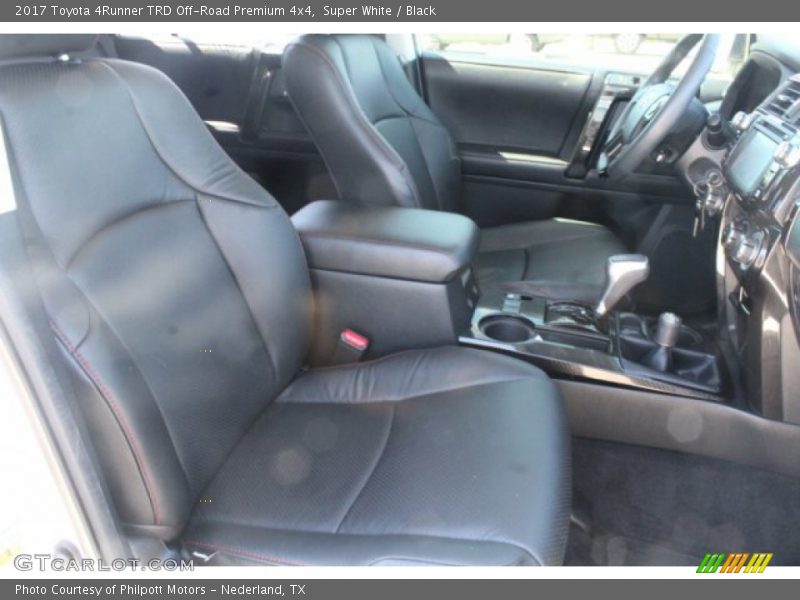 Super White / Black 2017 Toyota 4Runner TRD Off-Road Premium 4x4