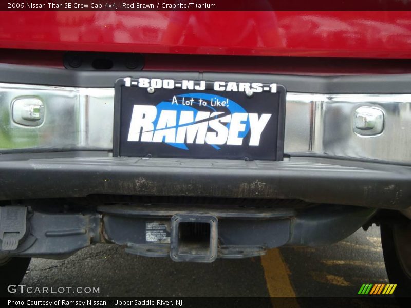 Red Brawn / Graphite/Titanium 2006 Nissan Titan SE Crew Cab 4x4