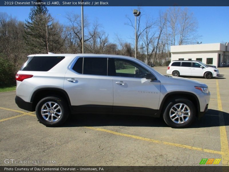 Silver Ice Metallic / Jet Black 2019 Chevrolet Traverse LS AWD
