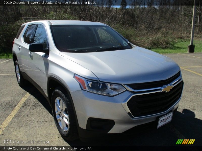 Silver Ice Metallic / Jet Black 2019 Chevrolet Traverse LS AWD