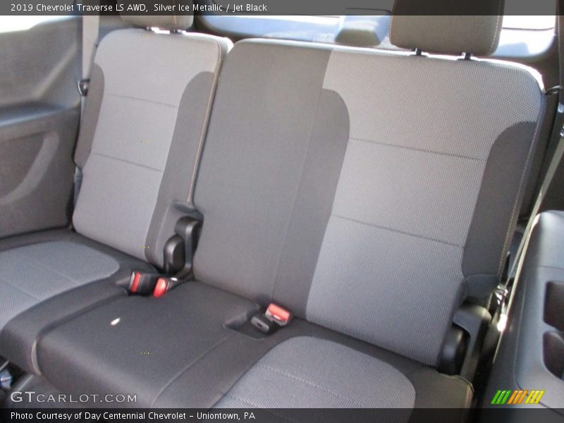 Silver Ice Metallic / Jet Black 2019 Chevrolet Traverse LS AWD
