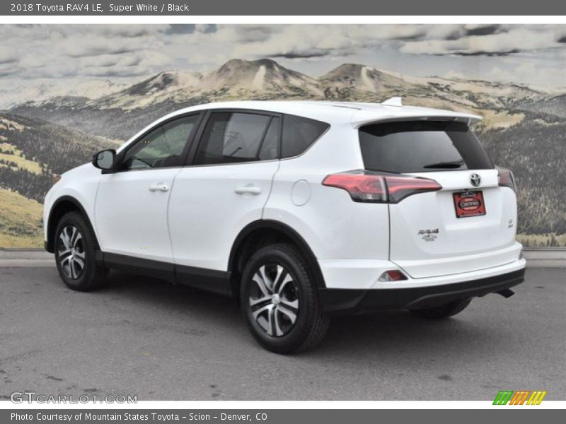 Super White / Black 2018 Toyota RAV4 LE