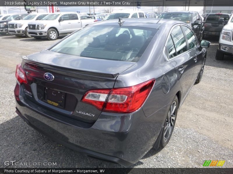 Magnetite Gray Metallic / Two-Tone Gray 2019 Subaru Legacy 2.5i Sport