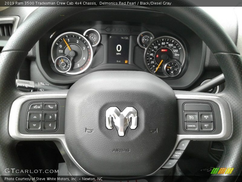  2019 3500 Tradesman Crew Cab 4x4 Chassis Steering Wheel