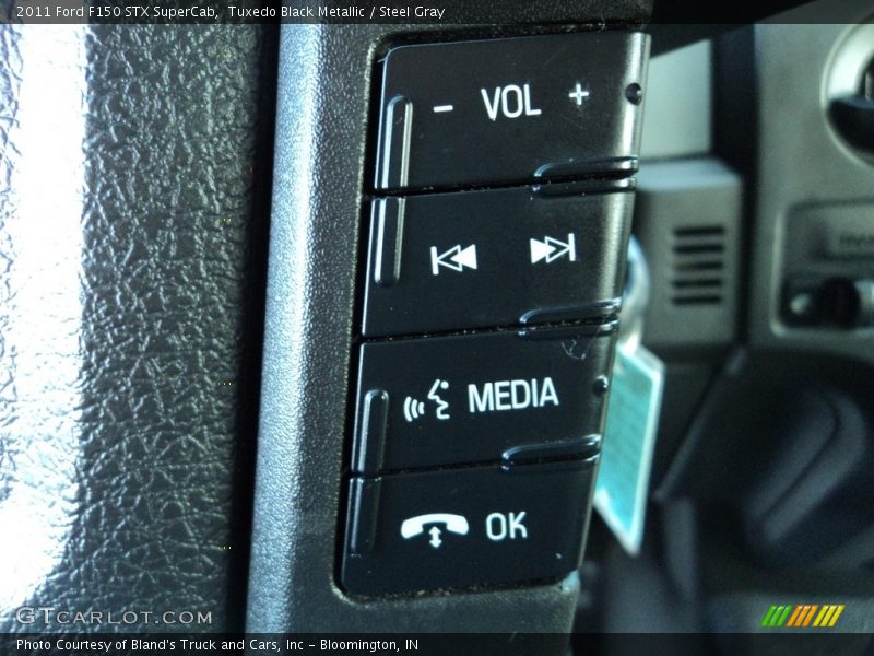 Tuxedo Black Metallic / Steel Gray 2011 Ford F150 STX SuperCab