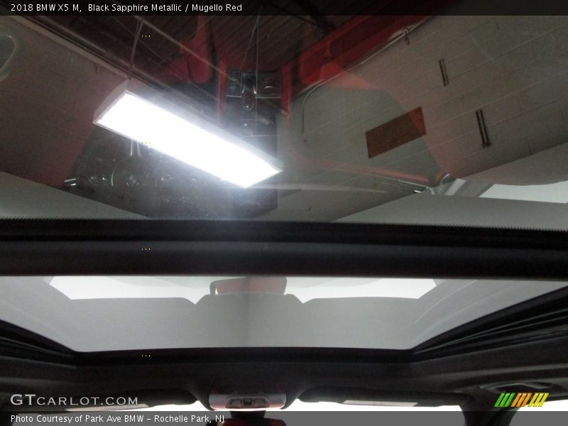 Black Sapphire Metallic / Mugello Red 2018 BMW X5 M