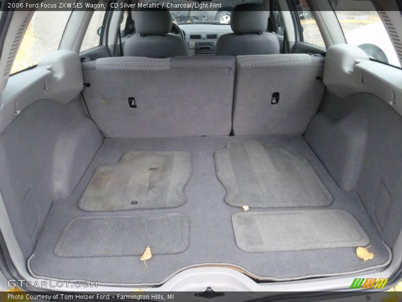 CD Silver Metallic / Charcoal/Light Flint 2006 Ford Focus ZXW SES Wagon