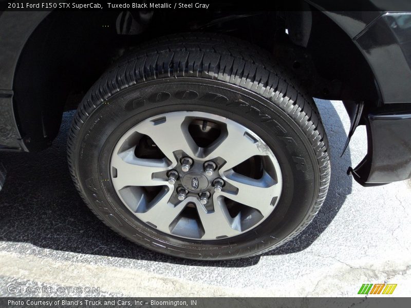 Tuxedo Black Metallic / Steel Gray 2011 Ford F150 STX SuperCab