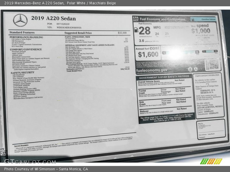 Polar White / Macchiato Beige 2019 Mercedes-Benz A 220 Sedan