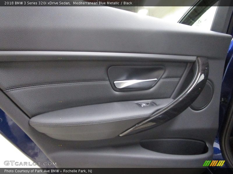 Mediterranean Blue Metallic / Black 2018 BMW 3 Series 320i xDrive Sedan