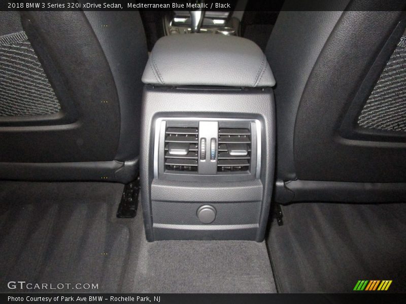 Mediterranean Blue Metallic / Black 2018 BMW 3 Series 320i xDrive Sedan