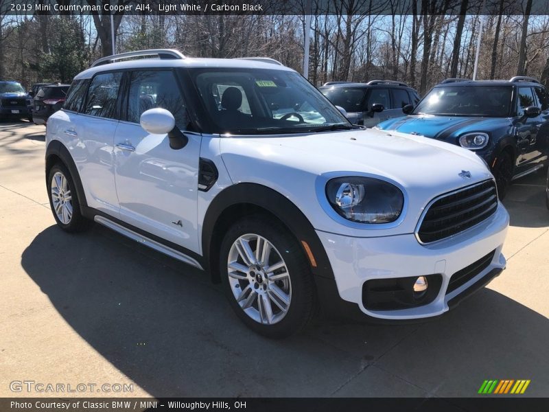 Light White / Carbon Black 2019 Mini Countryman Cooper All4