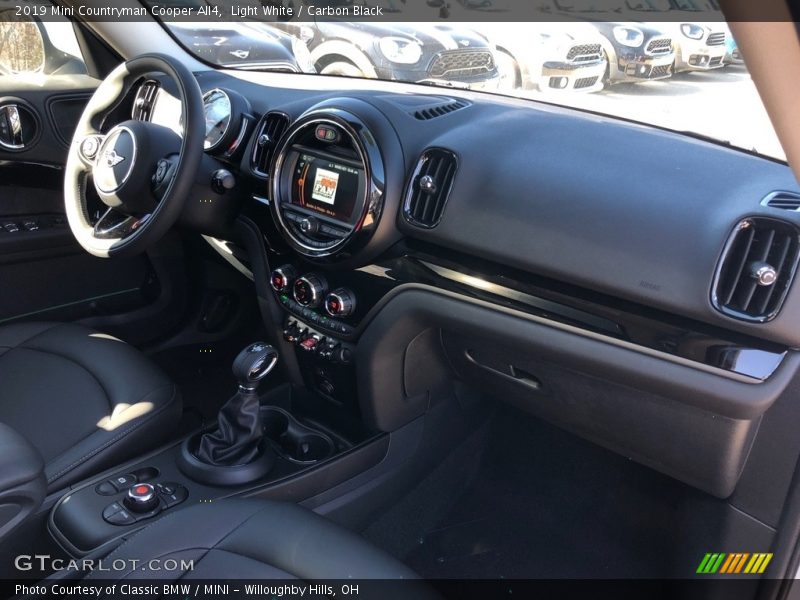 Light White / Carbon Black 2019 Mini Countryman Cooper All4