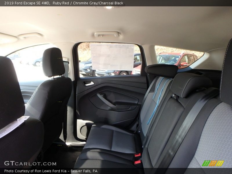 Ruby Red / Chromite Gray/Charcoal Black 2019 Ford Escape SE 4WD