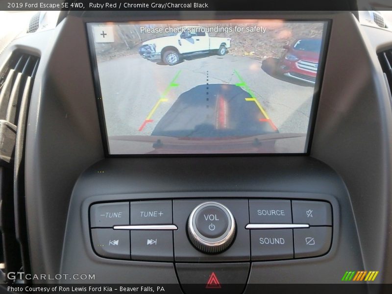 Ruby Red / Chromite Gray/Charcoal Black 2019 Ford Escape SE 4WD