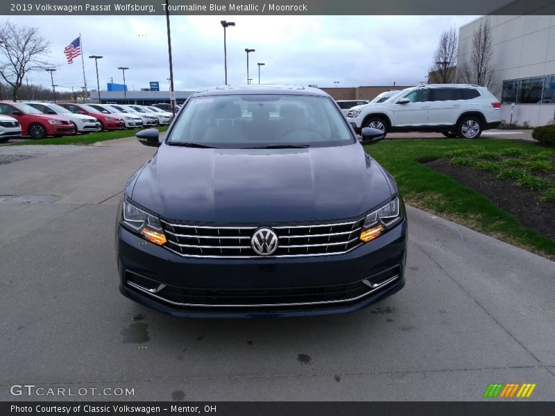 Tourmaline Blue Metallic / Moonrock 2019 Volkswagen Passat Wolfsburg