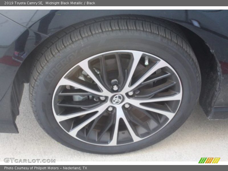 Midnight Black Metallic / Black 2019 Toyota Camry SE