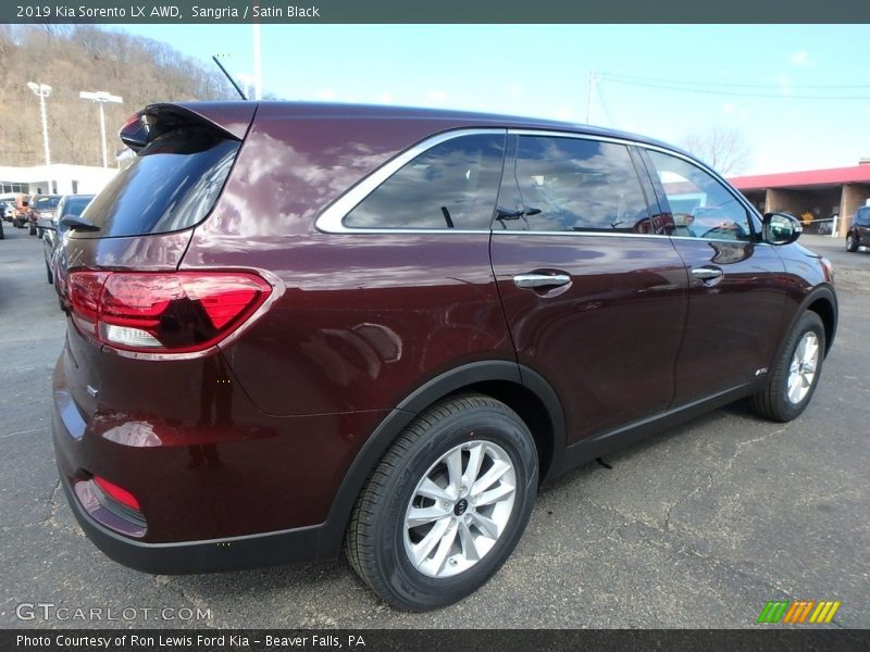 Sangria / Satin Black 2019 Kia Sorento LX AWD