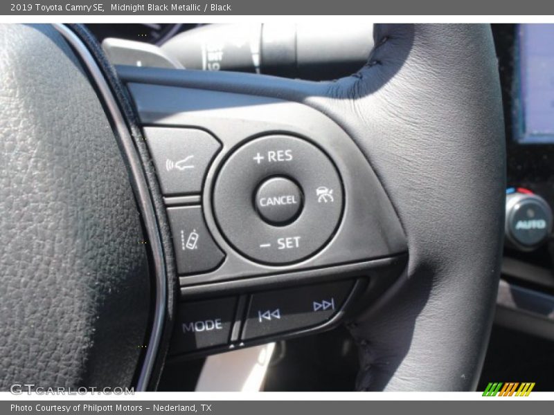 Midnight Black Metallic / Black 2019 Toyota Camry SE