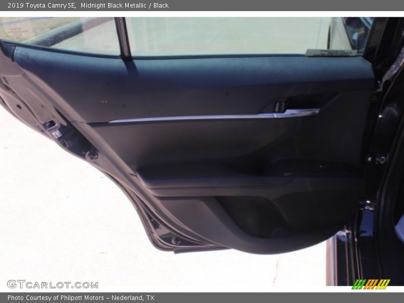 Midnight Black Metallic / Black 2019 Toyota Camry SE