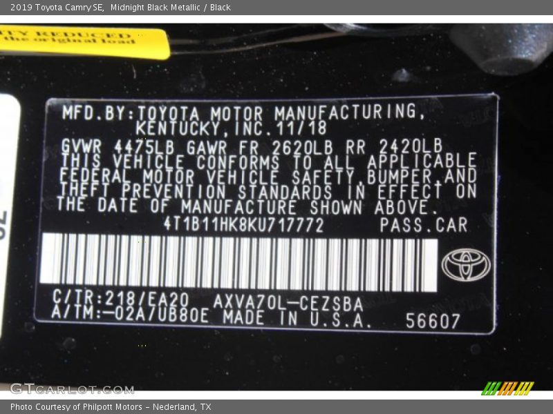 Midnight Black Metallic / Black 2019 Toyota Camry SE