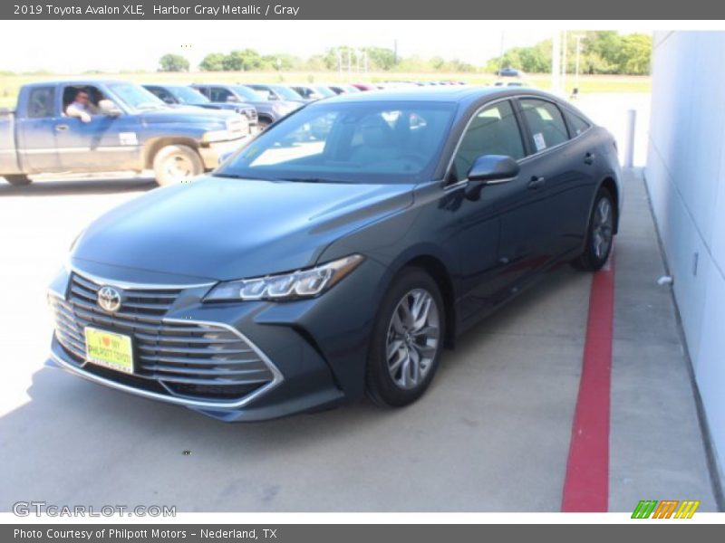 Harbor Gray Metallic / Gray 2019 Toyota Avalon XLE