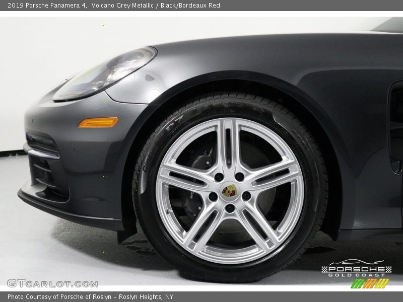Volcano Grey Metallic / Black/Bordeaux Red 2019 Porsche Panamera 4
