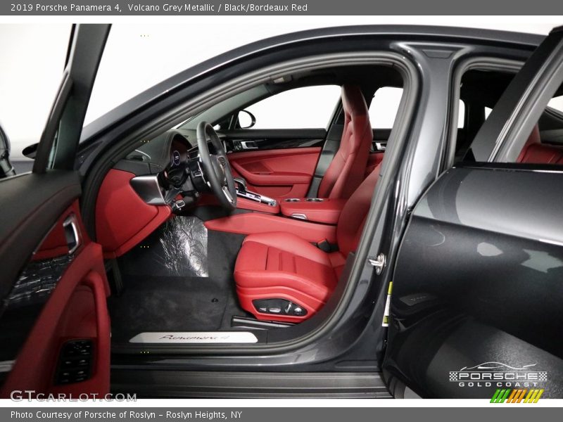 Volcano Grey Metallic / Black/Bordeaux Red 2019 Porsche Panamera 4