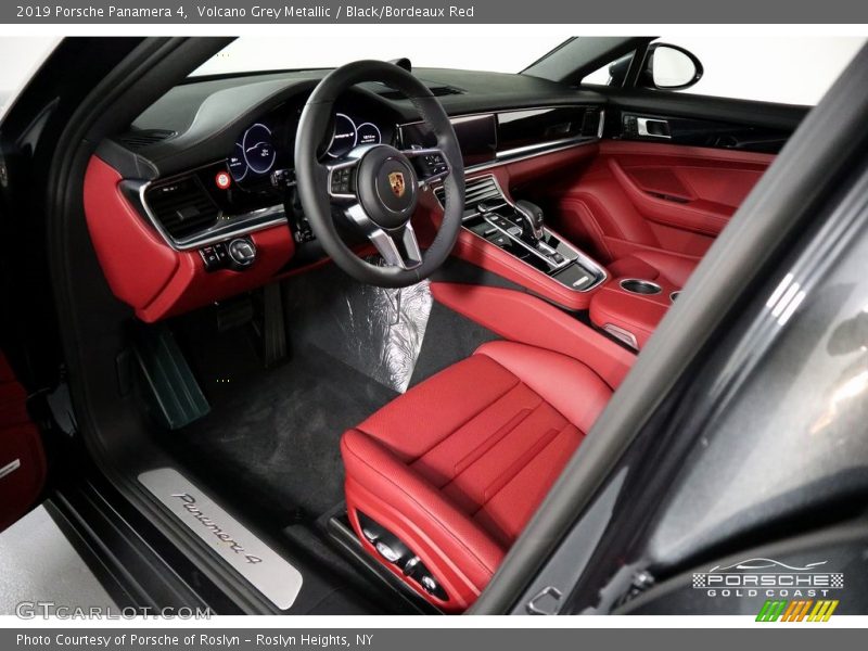 Volcano Grey Metallic / Black/Bordeaux Red 2019 Porsche Panamera 4