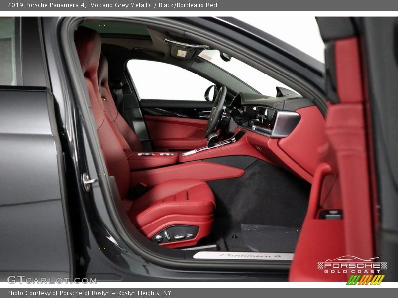Volcano Grey Metallic / Black/Bordeaux Red 2019 Porsche Panamera 4