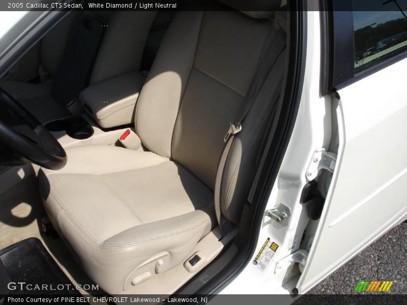 White Diamond / Light Neutral 2005 Cadillac CTS Sedan