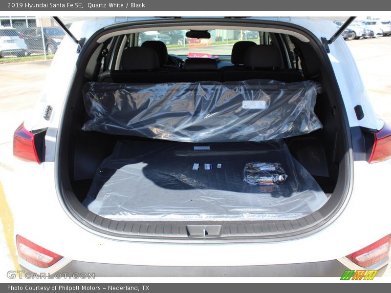 Quartz White / Black 2019 Hyundai Santa Fe SE