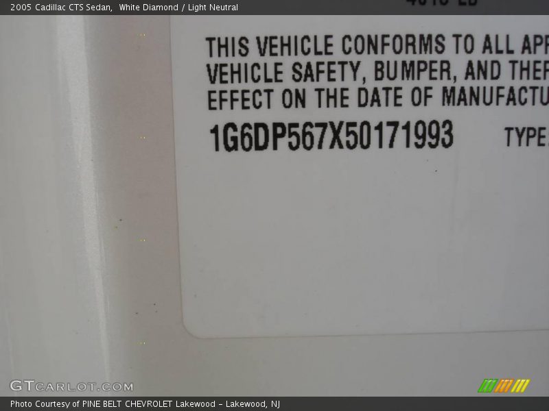 White Diamond / Light Neutral 2005 Cadillac CTS Sedan