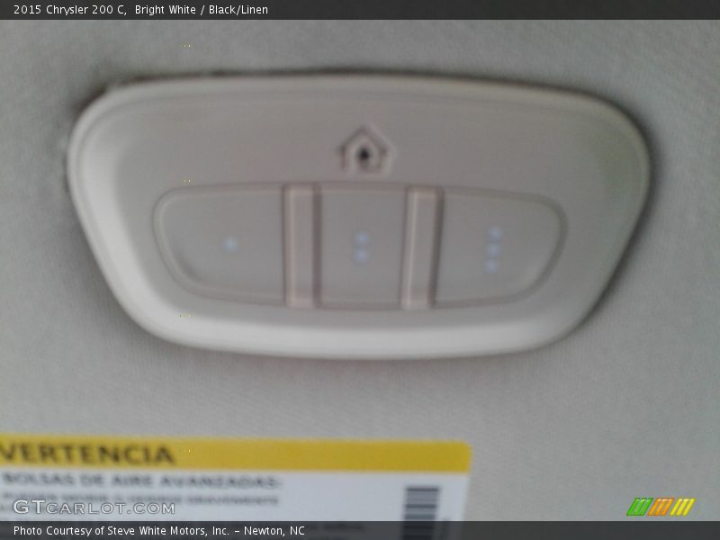 Bright White / Black/Linen 2015 Chrysler 200 C