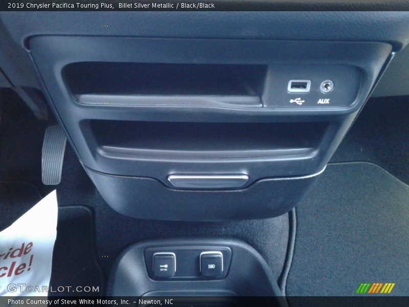 Billet Silver Metallic / Black/Black 2019 Chrysler Pacifica Touring Plus