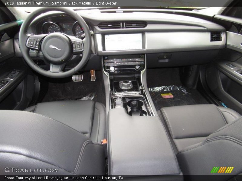 Dashboard of 2019 XF Premium