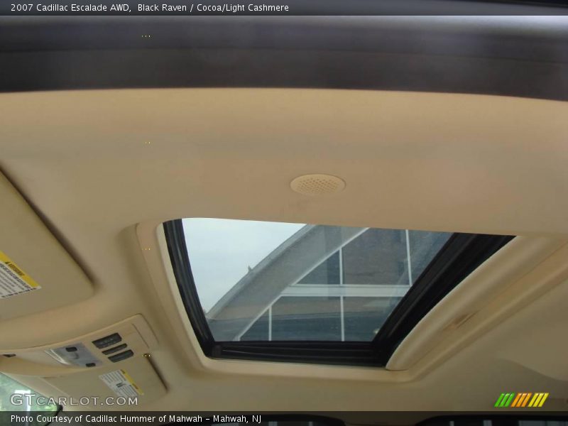 Black Raven / Cocoa/Light Cashmere 2007 Cadillac Escalade AWD