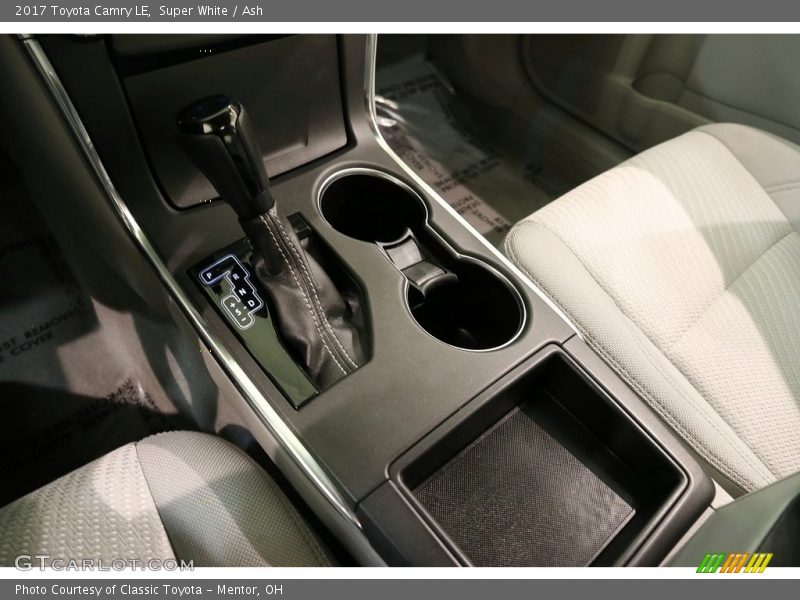 Super White / Ash 2017 Toyota Camry LE
