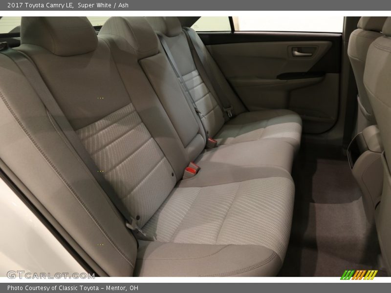 Super White / Ash 2017 Toyota Camry LE